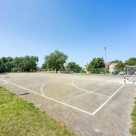 Apartment Lipa Korta - Family Apt, 15 Min Walk To Parentino & Pical Beaches