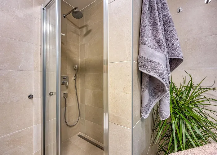 Διαμέρισμα Lipa Korta - Family Apt, 15 Min Walk To Parentino & Pical Beaches Πόρετς