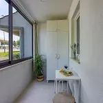 Daire Lipa Korta - Family Apt, 15 Min Walk To Parentino & Pical Beaches *