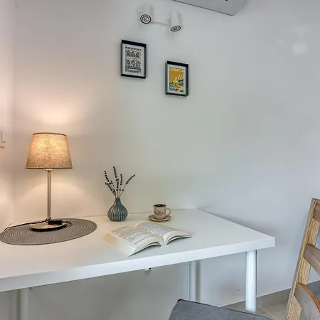 Lipa Korta - Family Apt, 15 Min Walk To Parentino & Pical Beaches Poreč