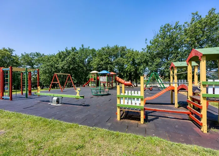 Lipa Korta - Family Apt, 15 Min Walk To Parentino & Pical Beaches